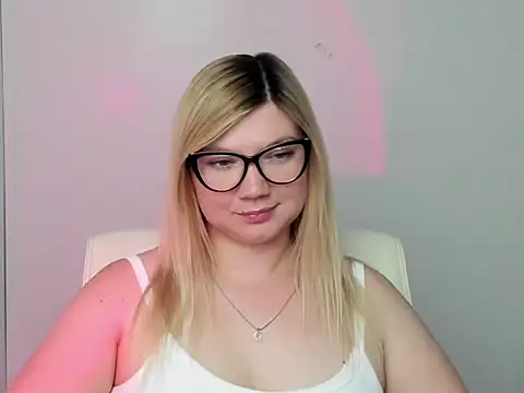 Lola moree online show from 09/14/25, 11:42