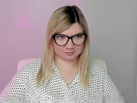 Lola moree online show from 10/13/25, 11:43