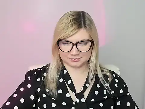 Lola moree online show from 10/29/25, 12:40