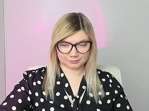 Lola moree online show from 11/11/25, 12:49