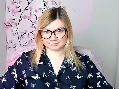 Lola moree online show from 04/15/26, 11:39