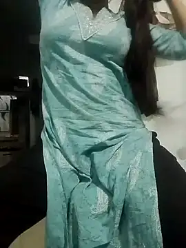 saaniya online show from 03/11/25, 06:52