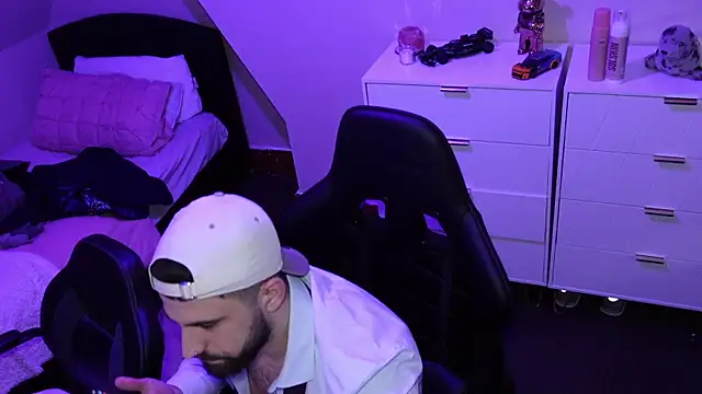 lucas kazimm online show from 01/30/25, 03:51