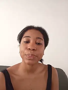 Zaira Rose  online show from 05/25/26, 04:46
