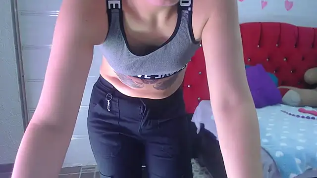 Ariasmithog online show from 11/06/25, 01:12