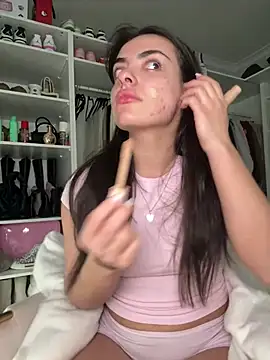 Snapshot of cute_carly_ chatting on 03/15/25, 12:02 cute carly online show from 03/15/25, 12:02