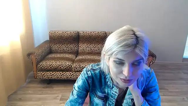 SexyBeatriice online show from 02/21/25, 10:28