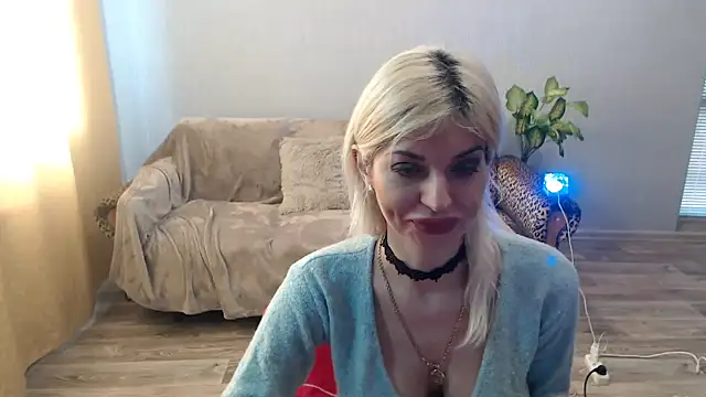 SexyBeatriice online show from 03/04/26, 07:25