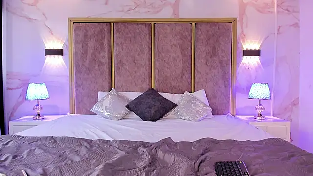 AliDiaz  online show from 10/23/25, 07:23