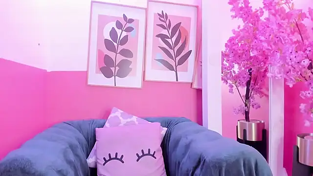 Snapshot of Evelyn_smiith chatting on 01/30/25, 03:44 Evelyn smiith online show from 01/30/25, 03:44