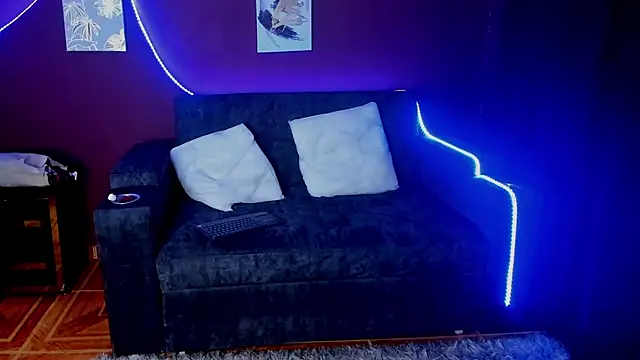 SOPHI WOLFF online show from 03/07/25, 01:42