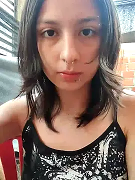 Maiden-Hot online show from 11/21/25, 07:56