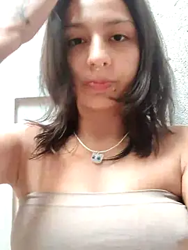 Snapshot of Maiden-Hot chatting on 02/04/26, 08:14 Maiden-Hot online show from 02/04/26, 08:14