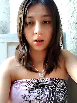 Snapshot of Maiden-Hot chatting on 02/05/26, 06:45 Maiden-Hot online show from 02/05/26, 06:45