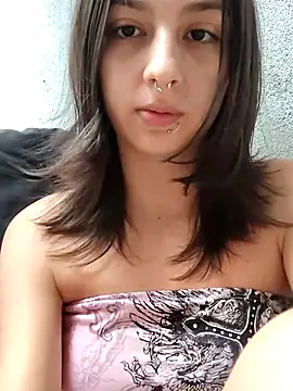 Snapshot of Maiden-Hot chatting on 02/14/26, 08:05 Maiden-Hot online show from 02/14/26, 08:05