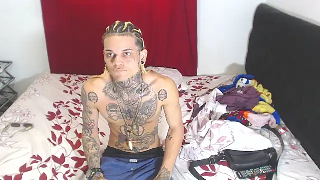 hot man05 online show from 02/03/25, 09:18