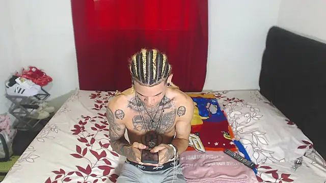 hot man05 online show from 02/19/25, 04:22