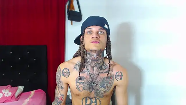 hot man05 online show from 03/19/25, 08:34