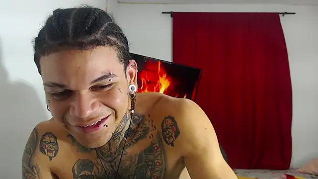 hot man05 online show from 10/16/25, 09:49