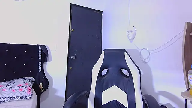 hot man05 online show from 11/07/25, 11:27