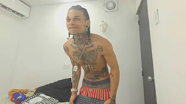 hot man05 online show from 04/28/26, 11:10