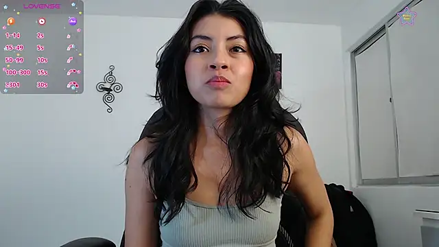Snapshot of ellajonz chatting on 07/26/26, 01:14 ellajonz online show from 07/26/26, 01:14