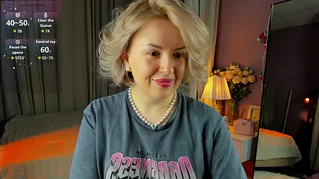 Snapshot of Nikki_Kai chatting on 01/13/26, 01:11 Nikki Kai online show from 01/13/26, 01:11