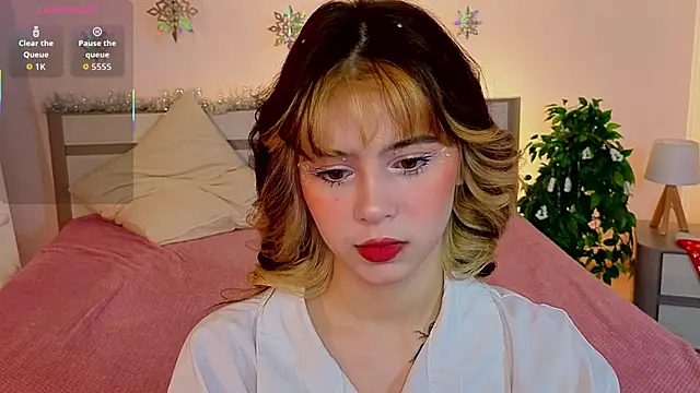 Hotary Yuko online show from 12/15/25, 02:38