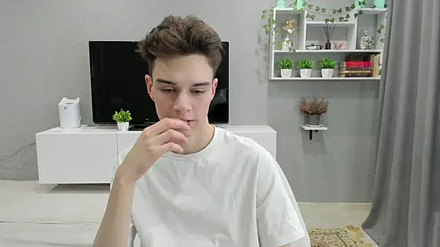 Snapshot of avegothy- chatting on 02/12/25, 09:52 avegothy- online show from 02/12/25, 09:52