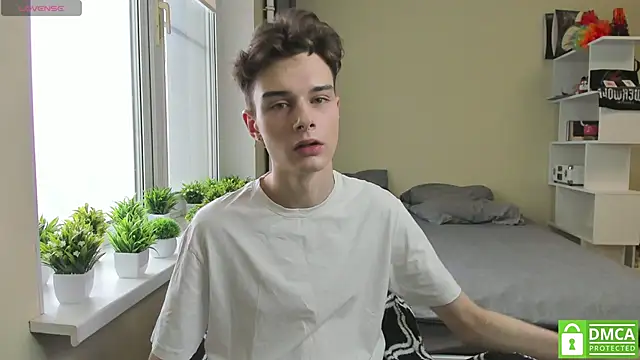 Snapshot of avegothy- chatting on 03/04/25, 10:46 avegothy- online show from 03/04/25, 10:46