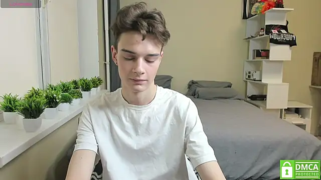 Snapshot of avegothy- chatting on 03/06/25, 11:58 avegothy- online show from 03/06/25, 11:58