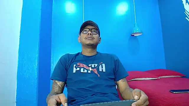Snapshot of Saipadpuer30 chatting on 02/28/25, 03:48 Saipadpuer30 online show from 02/28/25, 03:48