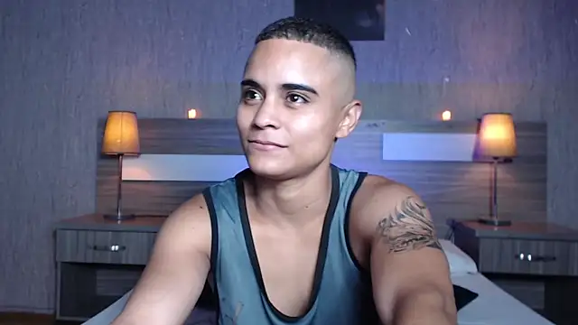 Liiamthompson online show from 09/10/25, 11:21