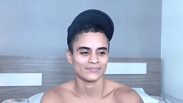 Liiamthompson online show from 10/03/25, 11:35