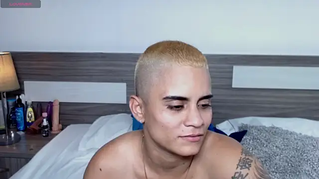 Liiamthompson online show from 01/10/26, 11:09