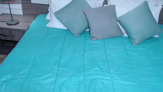 Liiamthompson online show from 03/07/26, 06:05