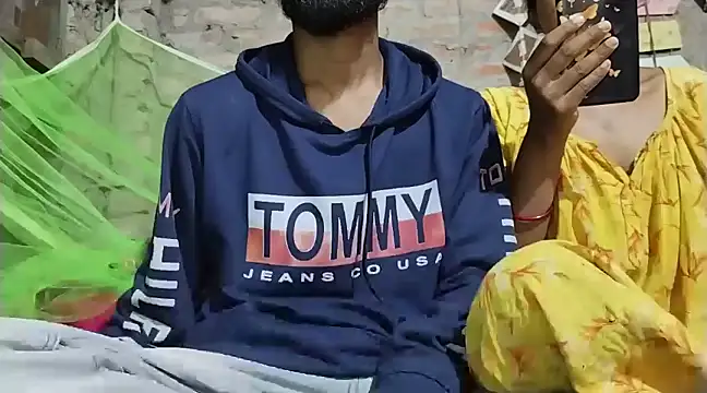 Snapshot of Multiple121 chatting on 03/06/25, 09:03 Multiple121 online show from 03/06/25, 09:03