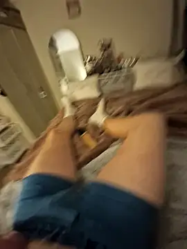 blueeyeblonde33 online show from 02/02/25, 07:46