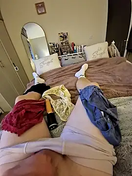 blueeyeblonde33 online show from 02/03/25, 07:40