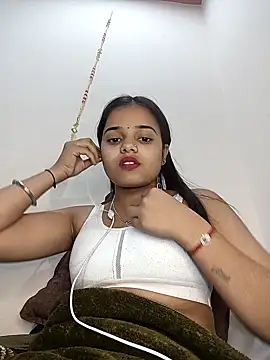 Snapshot of RAYI_123 chatting on 02/10/25, 08:00 RAYI 123 online show from 02/10/25, 08:00