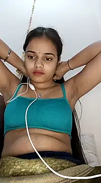 Snapshot of RAYI_123 chatting on 02/13/25, 08:13 RAYI 123 online show from 02/13/25, 08:13