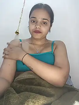 Snapshot of RAYI_123 chatting on 02/15/25, 10:52 RAYI 123 online show from 02/15/25, 10:52