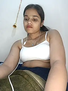 Snapshot of RAYI_123 chatting on 02/16/25, 10:54 RAYI 123 online show from 02/16/25, 10:54