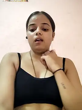 Snapshot of RAYI_123 chatting on 09/16/25, 05:36 RAYI 123 online show from 09/16/25, 05:36