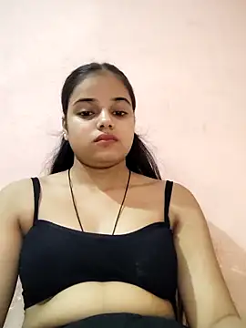 Snapshot of RAYI_123 chatting on 09/25/25, 06:22 RAYI 123 online show from 09/25/25, 06:22