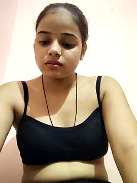 Snapshot of RAYI_123 chatting on 10/19/25, 05:02 RAYI 123 online show from 10/19/25, 05:02