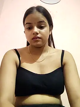 Snapshot of RAYI_123 chatting on 10/22/25, 05:08 RAYI 123 online show from 10/22/25, 05:08