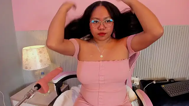 yeikafoxy online show from 11/18/25, 11:14