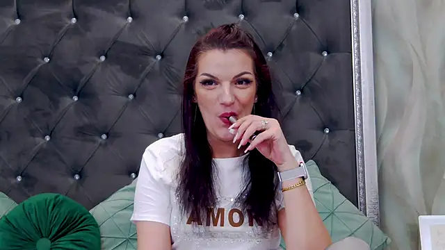 Snapshot of LissaAnn chatting on 02/26/25, 09:58 LissaAnn online show from 02/26/25, 09:58