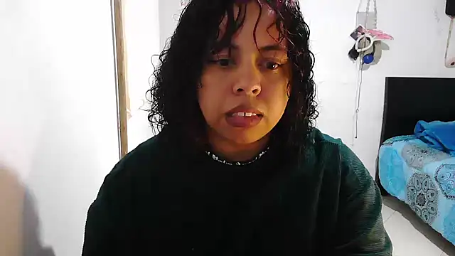 alexandraluv online show from 11/18/25, 04:44